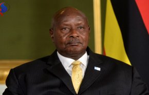 رئيس أوغندا يقيل مسؤولين أمنيين
