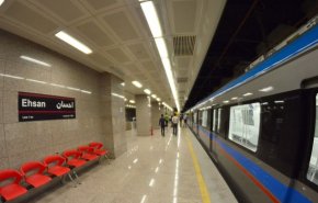 إيران تتشارك مع شركة صينية بصناعة 450 عربة قطار لمترو الانفاق