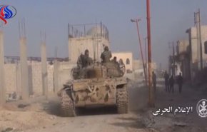 بالفيديو... هكذا اقتحمت الدبابات السورية 