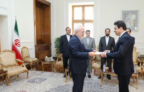 سفیر جدید لبنان رونوشت استوارنامه خود را تقدیم ظریف کرد