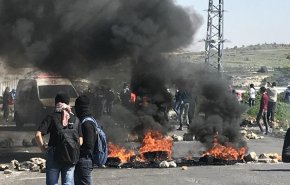 بالفيديو والصور...إصابات برصاص وقنابل الاحتلال في صفوف طلبة جامعة بيرزيت