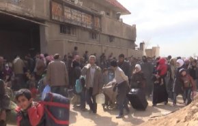 مشاهد خاصة لقناة العالم من خروج المدنيين من حمورية