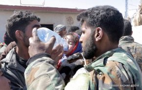 خروج بیش از 10 هزار شهروند سوری با گذشتن از گذرگاه حموریه از غوطه شرقی