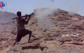 شاهد : انصار الله تقتحم موقع للجيش السعودي في نجران