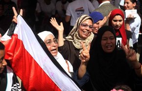 بالصور.. مسيرة نسائية بالقاهرة تتجه للتصويت بانتخابات الرئاسة