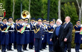 مراسم استقبال رسمی از روحانی در کاخ ریاست جمهوری آذربایجان/ مذاکرات مشترک و امضای اسناد همکاری