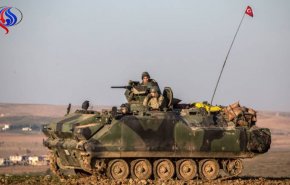 شاهد.. القوات التركية تبني قاعدة لها على حدود العراق