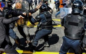 إصابة 14 شرطيا ألبانيا في احتجاجات على الحدود مع كوسوفو