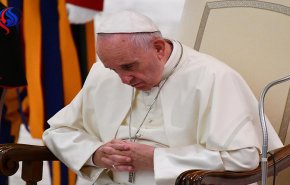 البابا يطلب الصفح من ضحايا الاعتداءات الجنسية في إيرلندا