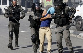 یورش صهیونیست ها به مسجد الاقصی/ بازداشت جوانان فلسطینی در کرانه باختری
