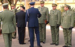 سر زيارة 21 ضابطا أمريكيا إلى الجزائر