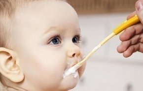 تناول الزبادي يحمي الرضيع من الحساسية بنسبة 70%