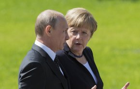 بوتين وميركل يتبادلان الآراء حول الأوضاع في سوريا