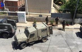 قوات الاحتلال تعتقل 8 فلسطينيين من الضفة والقدس المحتلتين