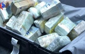 مصادرة مبلغ مالي ضخم من مسافر في ليبيا