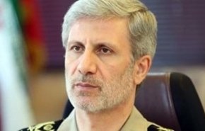 وزير الدفاع الايراني: ايران لديها الاستعداد التام لدعم الشعب العراقي