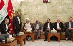 وزير الدفاع الايراني يتفقد مراحل توسيع مرقد الإمام الحسين (ع)