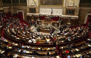 قانون جدید مهاجرت و شکاف در حزب حاکم فرانسه

