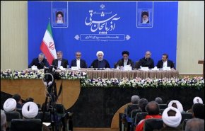 روحانی: گله های مردم حق است؛ توان پاسخ به همه خواسته ها را نداریم