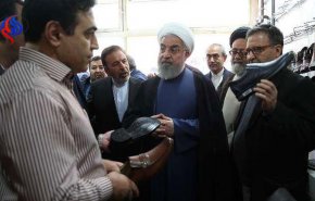 روحانی از کارگاه های تولید کفش تبریز بازدید کرد