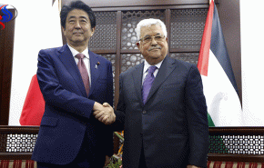رئيس وزراء اليابان يلتقي عباس في رام الله