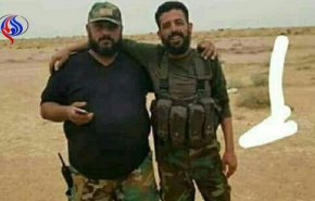یک فرمانده تروریست ها تسلیم نیروهای هم پیمان سوریه شد
