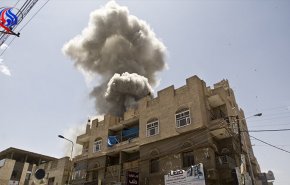 فيديو/ آخر علامات الفشل.. استهداف السعودية للمبانى الحكومية اليمنية