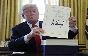 ترامپ فرمان اجرایی اعمال تحریم‌ها علیه ایران را امضا کرد