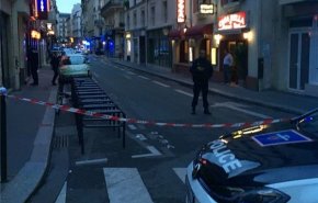 کشته و زخمی شدن 9 نفر در پاریس در حمله ضارب چاقو به دست