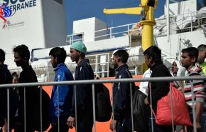 نصف مليون مهاجر مهددون بالطرد من إيطاليا