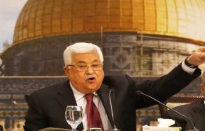 محمود عباس يعلن الإضراب وتنكيس الأعلام