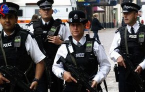الشرطة البريطانية تعتقل شابا فيما يتصل بأعمال إرهابية