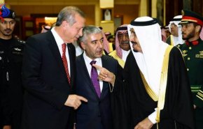 كاتب سعودي يهدد «أردوغان»: تسديد الفواتير اقترب