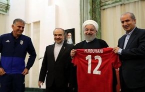الفيفا يدعو الرئيس روحاني لحضور افتتاحية كأس العالم 2018