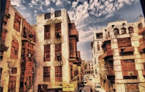 “مدينة جدة التاريخية” تحتضن التراث في بناياتها