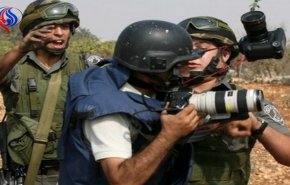 ارتفاع عدد الصحافيين في سجون الاحتلال إلى 32