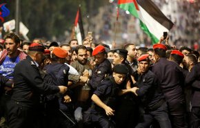 تجدد الاحتجاجات في عمان والمحافظات رغم استقالة الحكومة