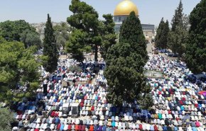 300 ألف مصل أدوا صلاة الجمعة في المسجد الأقصى 