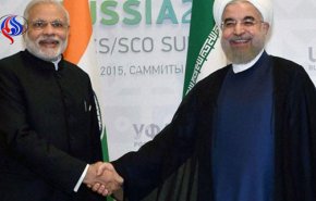 روحانی با نخست وزیر هند در چین دیدار کرد