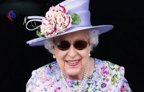 ما سر النظارات الجديدة للملكة إليزابيث؟!
