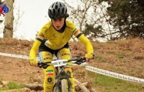 سيدة إيرانية تتقلد برونزية بطولة العالم لركوب الدراجات