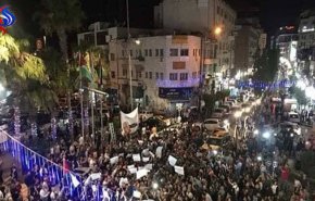 الضفة تكسر حاجز الصمت وترفض عقوبات السلطة ضد غزة
