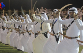 سائحات أمريكيات يشاركن سعوديين الرقص!