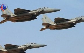جنگنده های عربستان 40 نوبت فرودگاه الحدیده را بمباران کردند
