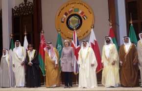 آل ثاني: الكويت دعت لاجتماع حول لأزمة الخليجية.. وهذه الردود
