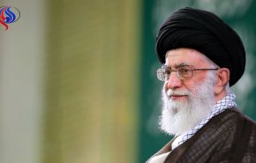 قائد الثورة الاسلامية يعارض اقامة مراسم الشكر لسلامته