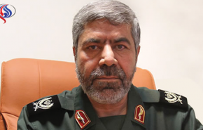 قائد في الحرس الثوري: الثورة الاسلامية اكثر رسوخا من اوهام الاعداء