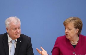 وزیر کشور آلمان استعفا می‌کند

