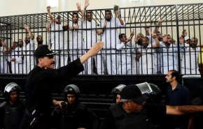 مصر.. السجن لـ27 من الاخوان بتهمة 