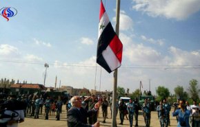 بالصور.. رفع العلم الوطني في بصرى الشام إيذانا بإعلانها خالية من الإرهاب
